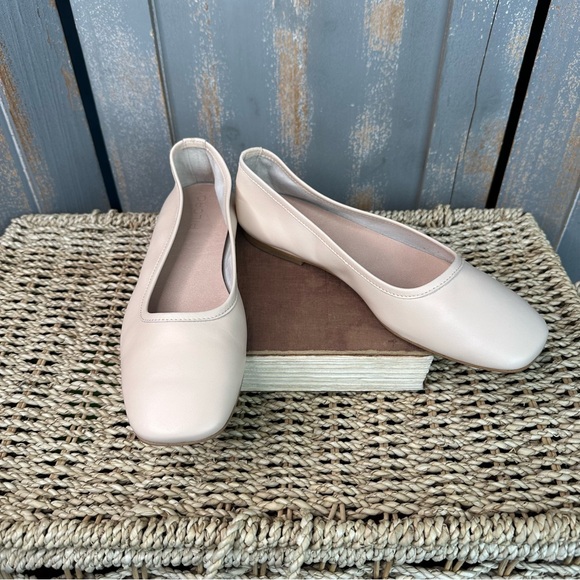 Pilcro Shoes - Pilcro Soft Square Toe Leather Ballet Flat Creme Sz 8 NWOB